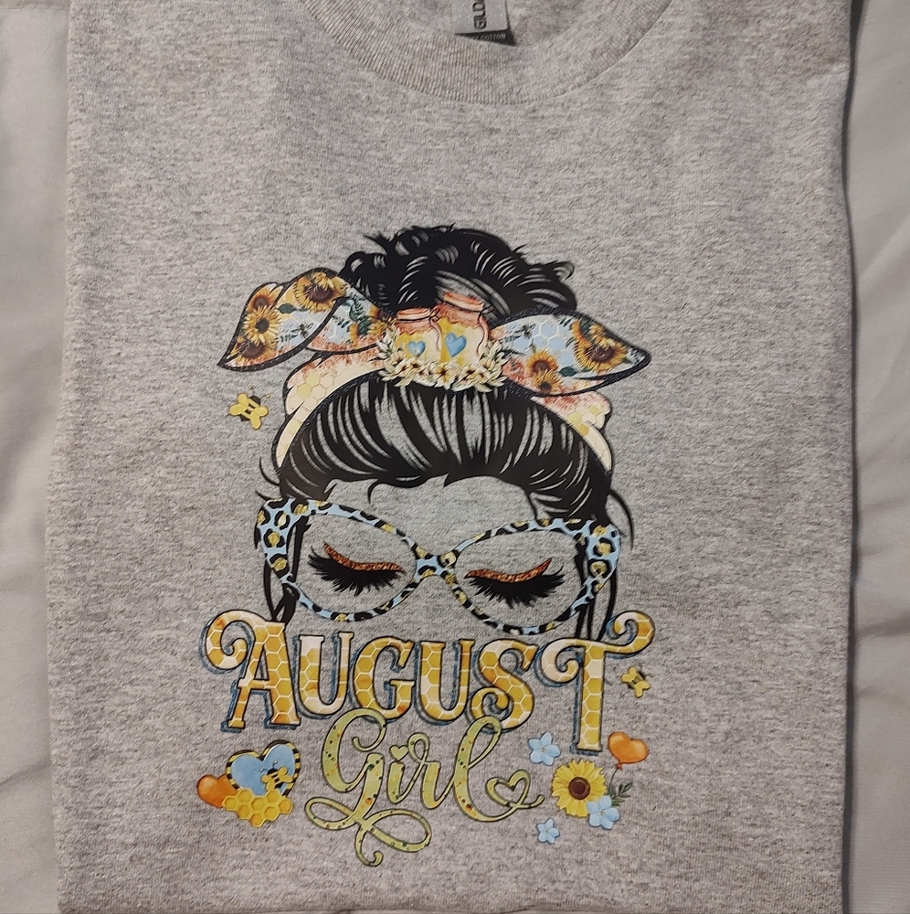 Women's Small graphic tees